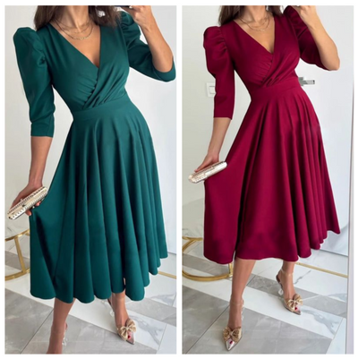 Tülay™ - Plissiertes Midikleid mit V-Ausschnitt