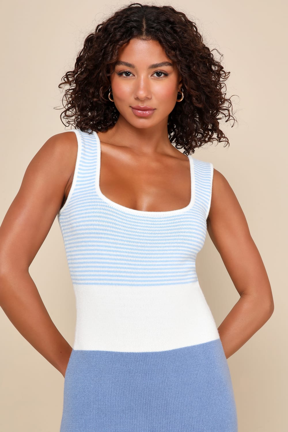 Cozy™ - Gestreiftes Midi Strickkleid