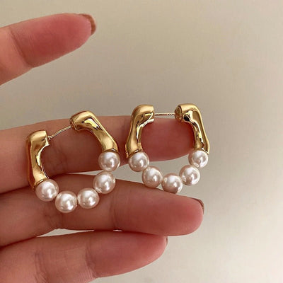 Micara™ - Elegante Pearl Curve Ohrringe für einen stilvollen Look