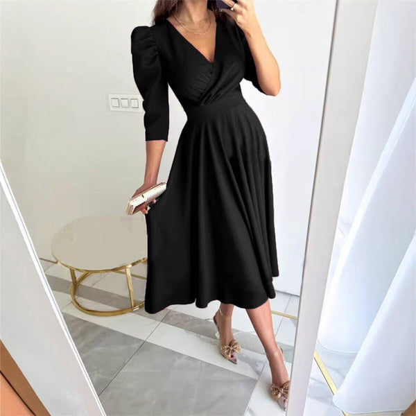 Tülay™ - Plissiertes Midikleid mit V-Ausschnitt